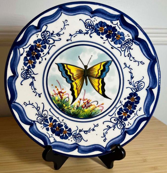 Spanish Hand-Painted Ceramic Decorative Plate