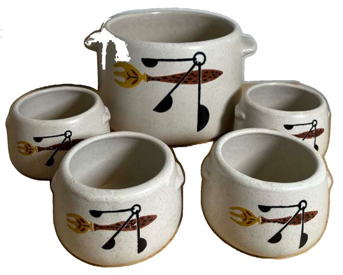 Vintage 1960s West Bend speckled stoneware bean pot and four serving bowls